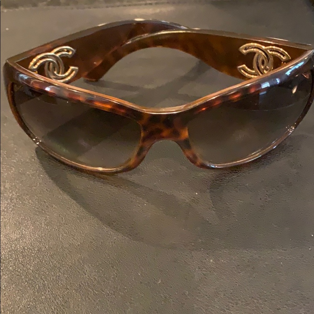 Authentic Chanel women’s sunglasses